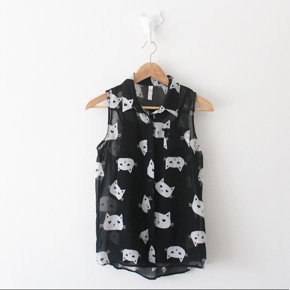 Xhilaration Other - 💕5/$15 🎉 HP 🎉 Xhilaration Cat Layered Shirt